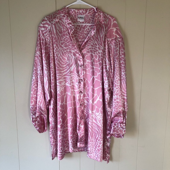 Aileen Pink Silky Animal Print Long Button Down 3X - Picture 5 of 11